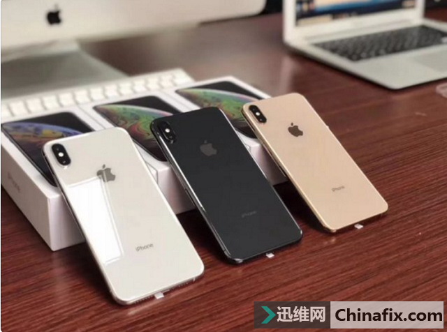 新款iPhone手机单卡秒改双卡，高手在华强北
