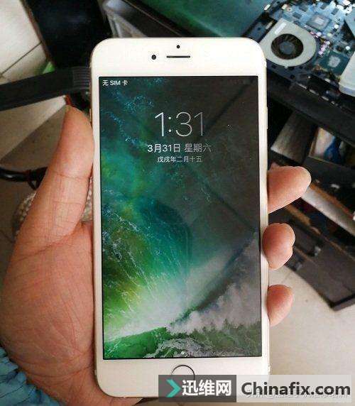 iPhone6P手机屏幕幕幕显示不正常，阴阳屏问题，就这样被师傅一招秒杀