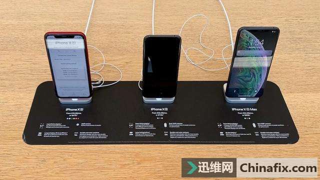苹果面临双重打击 iPhone销量再度被看衰