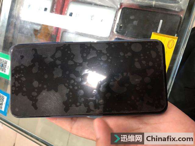 1000元高性价比二手手机推荐！选择荣耀V20还是小米8？