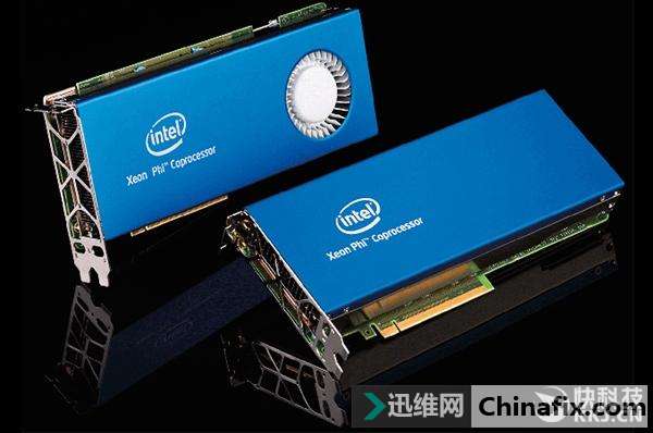 斩立决！Intel闪电终结68核心加速卡
