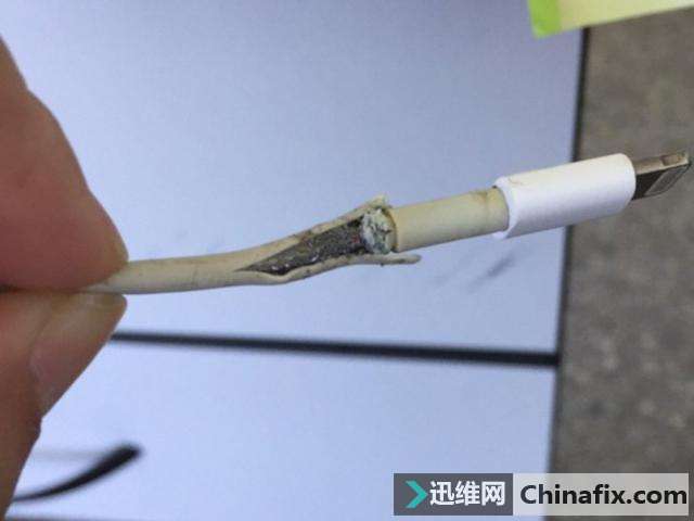 苹果数据线总会坏，MFi认证的数据线靠谱吗？