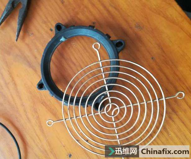 DIY制作——自制了一个经济实惠还能直播的手机支架