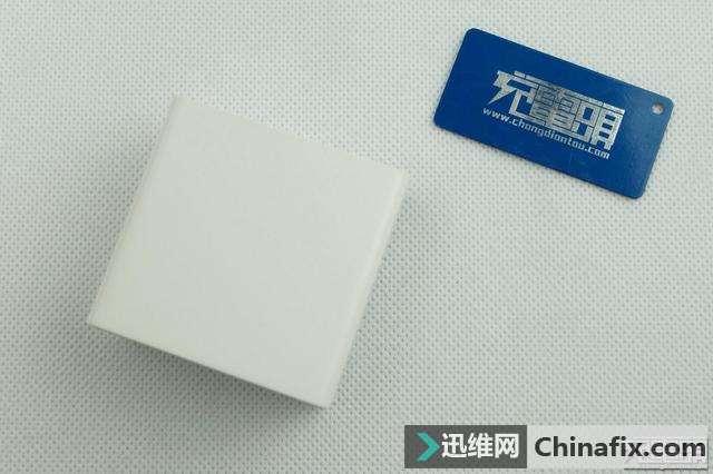 专给笔记本供电 飞天鹰45W USB-C电源适配器拆解