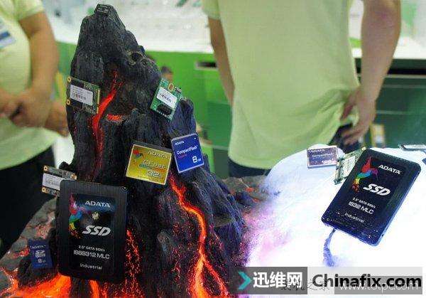 如何看SSD固态硬盘温度？固态硬盘温度多少算正常？