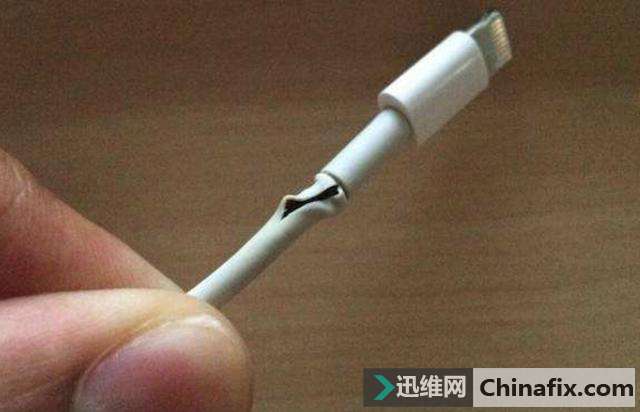 iPhone8升级快充数据线，对消费者来说悲剧了！