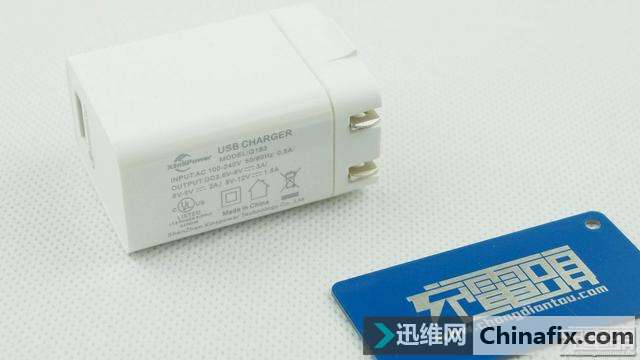 新斯宝Xinspower QC3.0电源适配器拆解，型号Q183