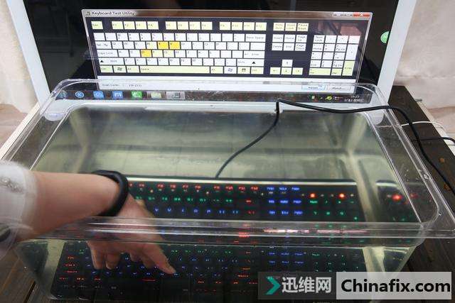 钛仑神盾防水机械键盘抢先体验