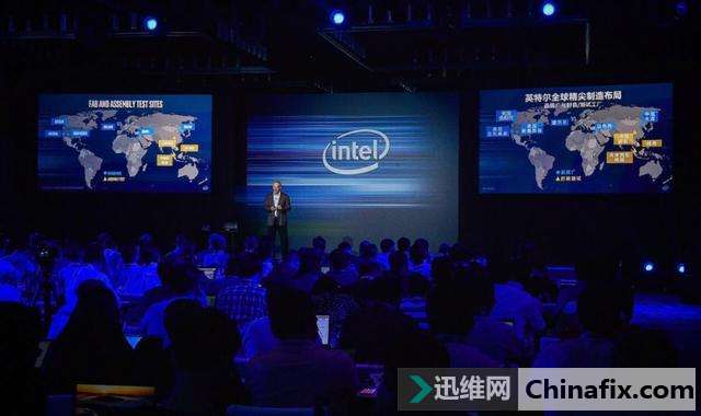 英特尔全球首次展示 Cannon Lake 10nm 晶圆