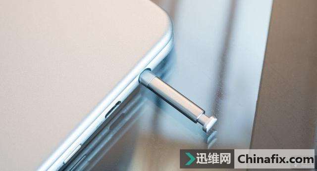 机子太薄笔太厚 微软Surface Pen的存放新方案