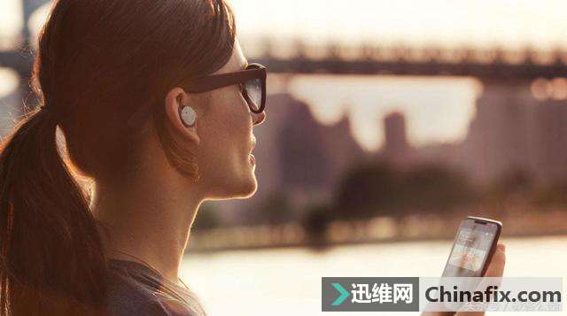 苹果点燃战火，语音交互下半场主角为何会是智能耳机？