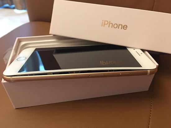 比苹果还牛！业内专家率先公布iPhone 8的电池鼓包原因！