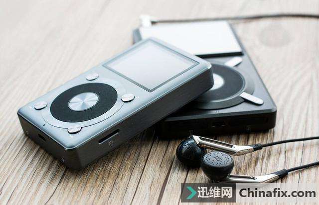 索尼主打轻便的Walkman，声称HiFi的手机，几乎都不算HiFi