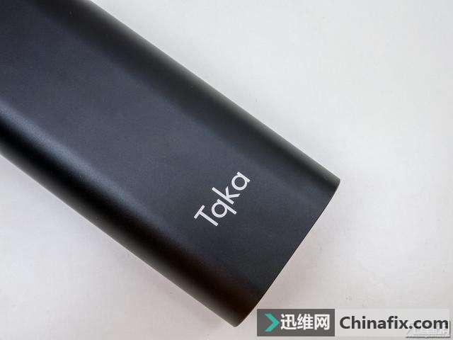 首款磷酸铁锂Tqka 20000mAh数显移动电源拆解