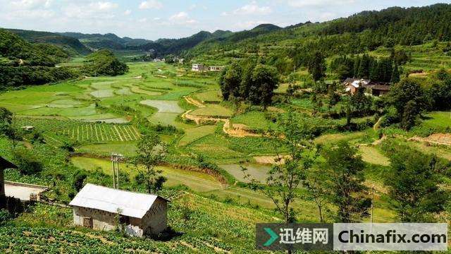 拍摄风景时手机与单反相机的成像差距