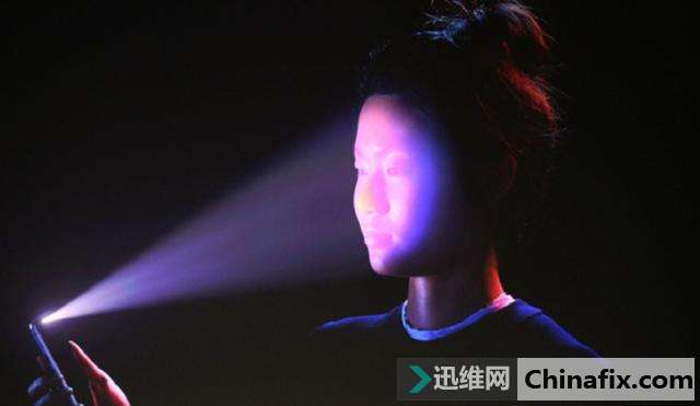 安卓手机制造商将重心转移到屏嵌指纹扫描仪