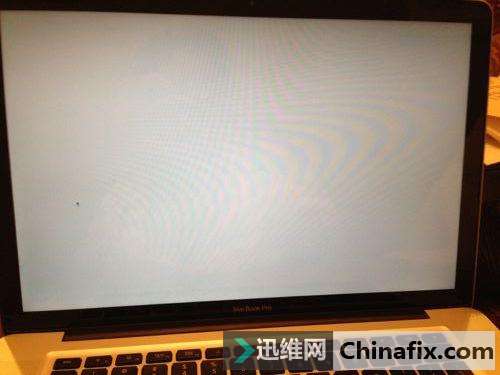 MAC笔记本白屏怎么弄？
