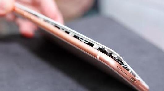 iPhone 8电池门事件分析