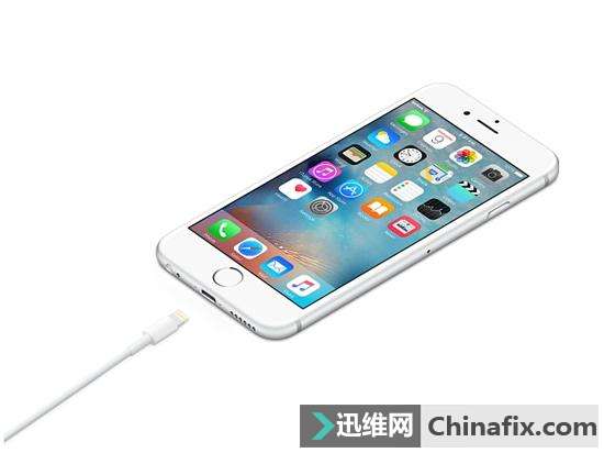 苹果USB-C转Lighting数据线已被pojie！