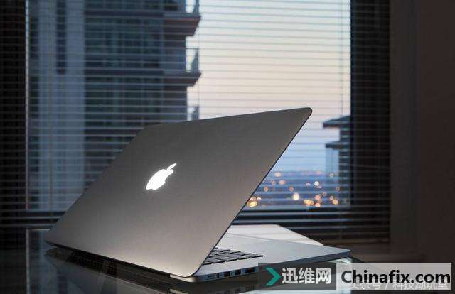 笔记本电脑运行是插电源好？还是不插电源好？