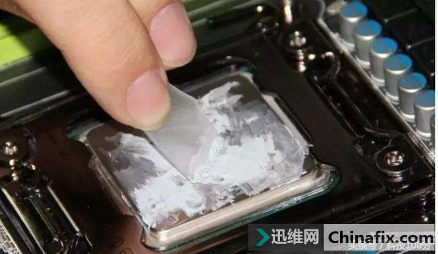 电脑主机处理器导热硅脂如何正确涂抹？