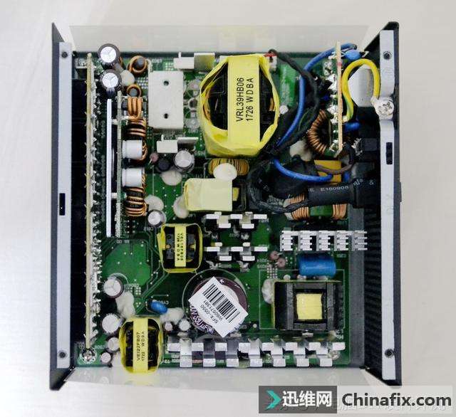 电脑电源内部构造实解：海韵FOCUS+550W