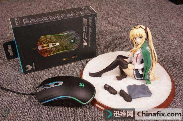 拆解幻彩RGB鼠标了解内部构造