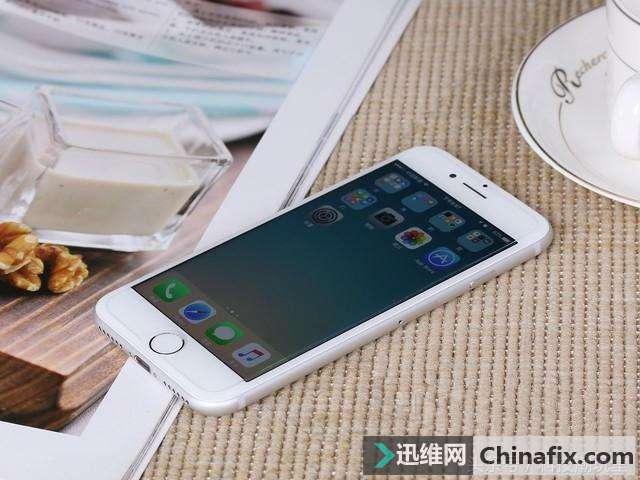 有无线充电技术，为何iPhone手机还保留充电口？