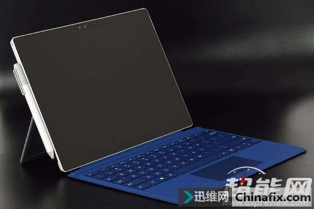 Surface Pro 4屏幕闪烁问题难解决，微软免费予以更换