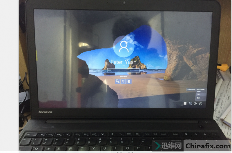 联想Thinkpad S5笔记本闪屏故障艰难维修