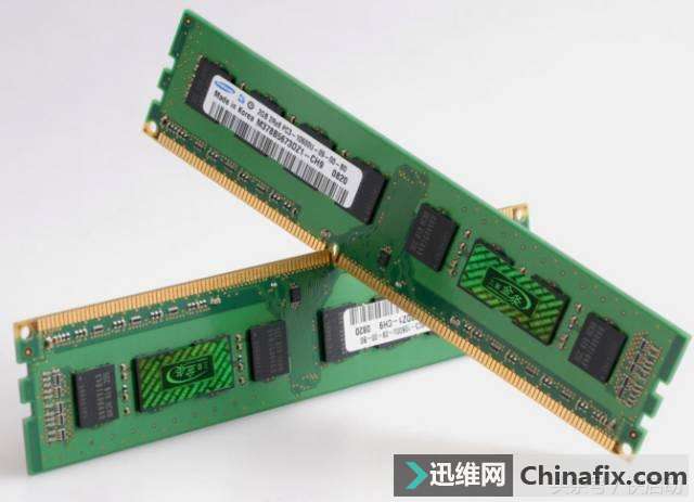 单条8G内存和两条4G内存到底哪个好？一招教你解读内存！