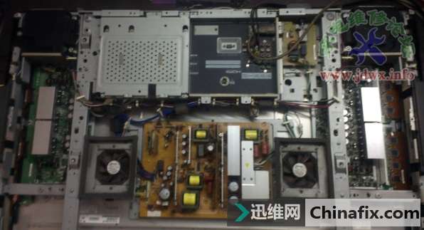 日立电视机黑屏如何维修？日立等离子电视42PD9580黑屏故障实例