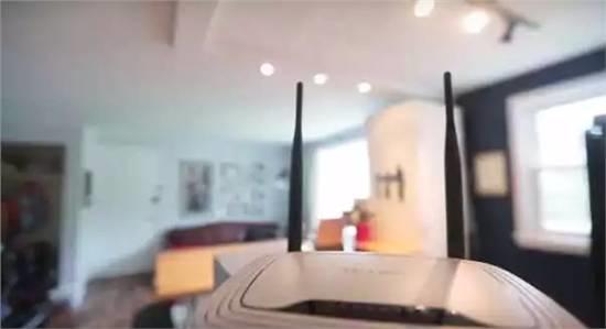 为什么无线WiFi信号满格网速却很慢呢？