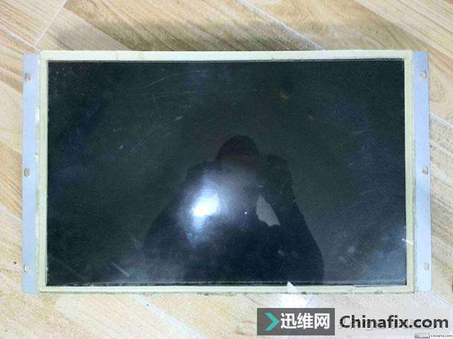 被动了手脚的游戏厅液晶白屏曲折维修，五换配件终修复，耐心满满