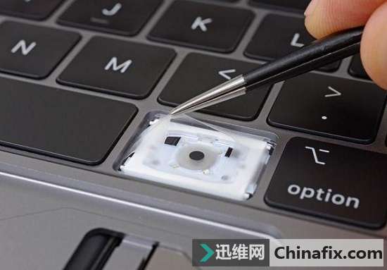 虽然新MacBook Pro键盘多了一层膜，但并未修复键盘黏滞等问题