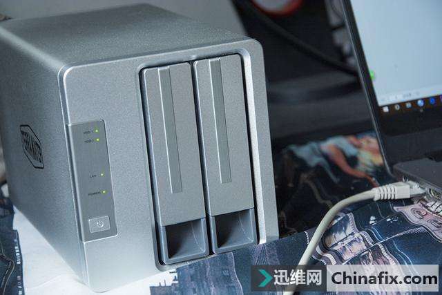 入门NAS就选它，千元级就有双盘位的铁威马F2-210体验