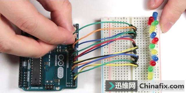 不用跳线就能连接Arduino与面包板？