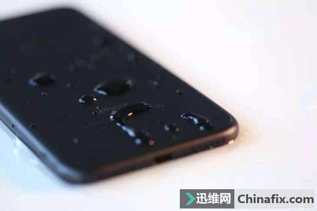 能把你的手机进的水震出来的App！