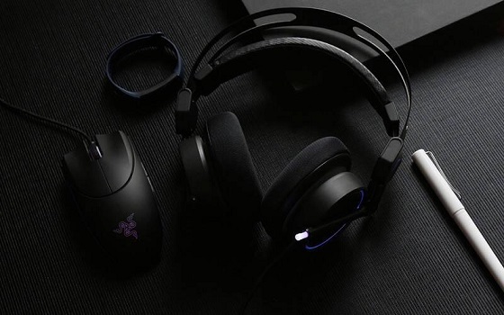 win11耳机有杂音滋滋怎么修理