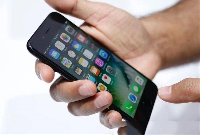 iPhone信号差？教你怎么看手机的基带厂商