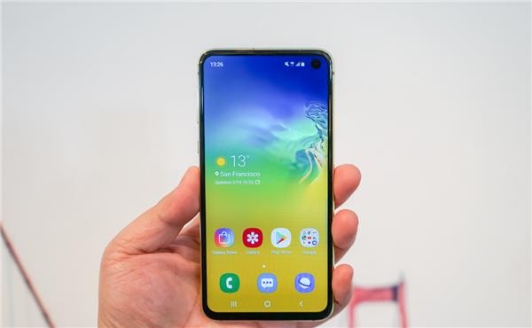 对标iPhoneSE2？曝华为5.5寸屏新旗舰：安卓小钢炮