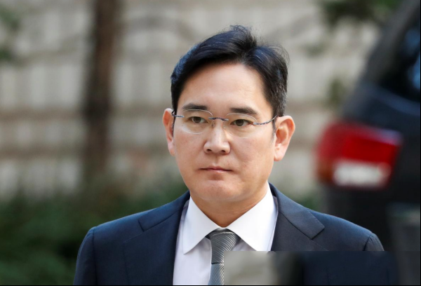 三星集团会长时隔三年再次访华，视察天津工厂，参加中国发展高层论坛