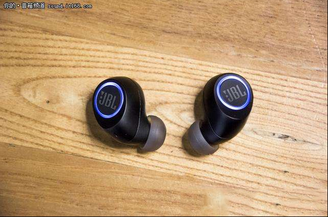 JBL FREE分体式无线耳机测评：体小声劲