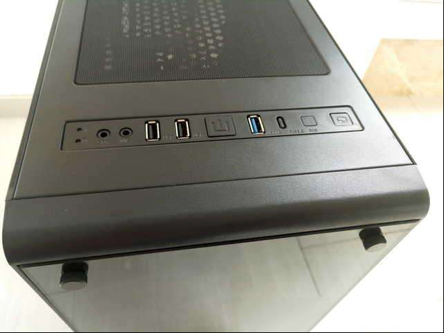 航嘉GX600P中塔机箱评测：双钢化玻璃酷炫透光