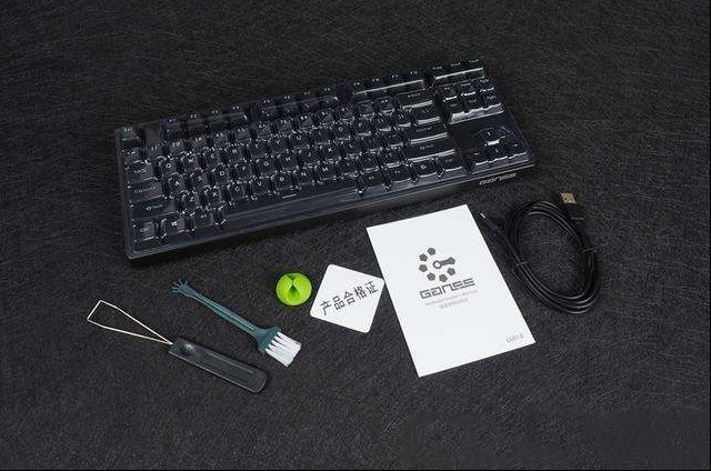 高性价比原厂轴+双模体验：GANSS高斯GS87-D双模机械键盘测评