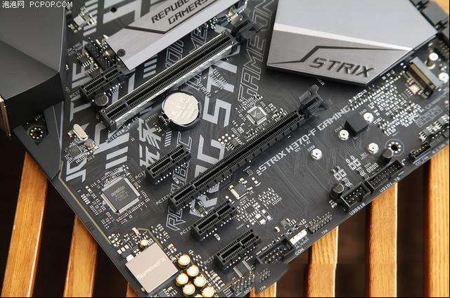 华硕ROG STRIX H370-F主板测评：平民价格旗舰享受