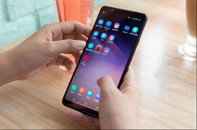 三星Galaxy A9 Star测评：S9+仙子下凡 能否俘获国内少女芳心？