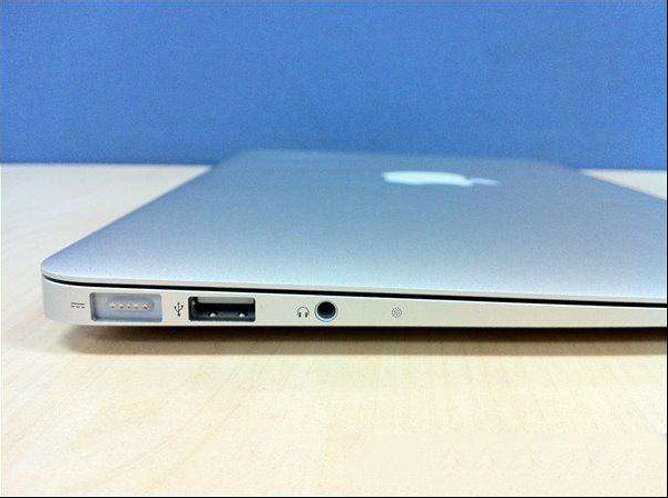 新款苹果MacBook Air曝光：边框变窄，升级视网膜屏
