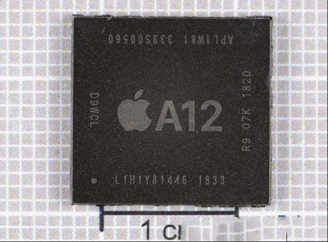 iPhone XS拆解揭秘：首款7nm A12仿生处理器、CMOS主摄更大