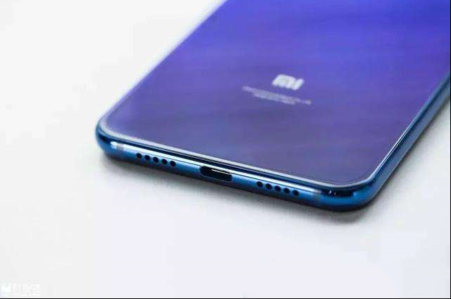 小米8青春版手机测评：年轻人的智美手机